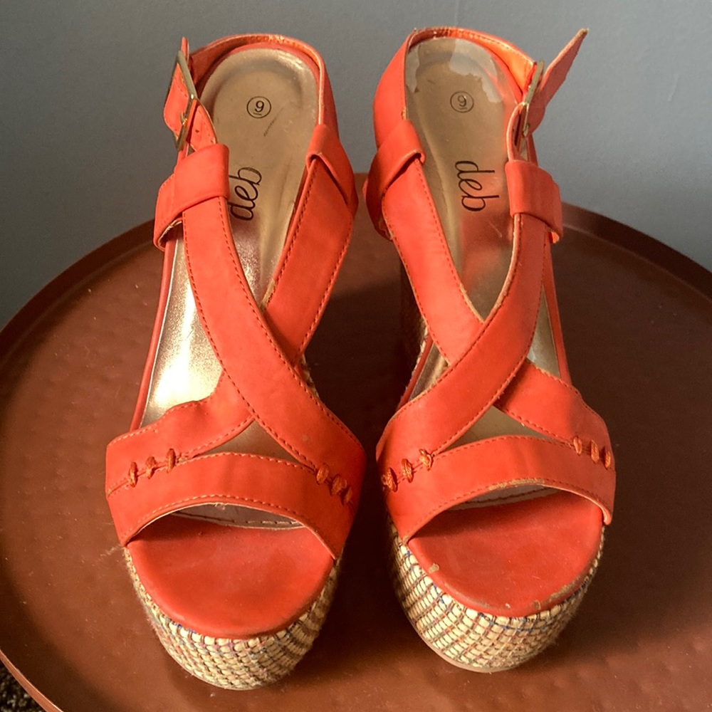 Deb Platform Heel Size 9 Used